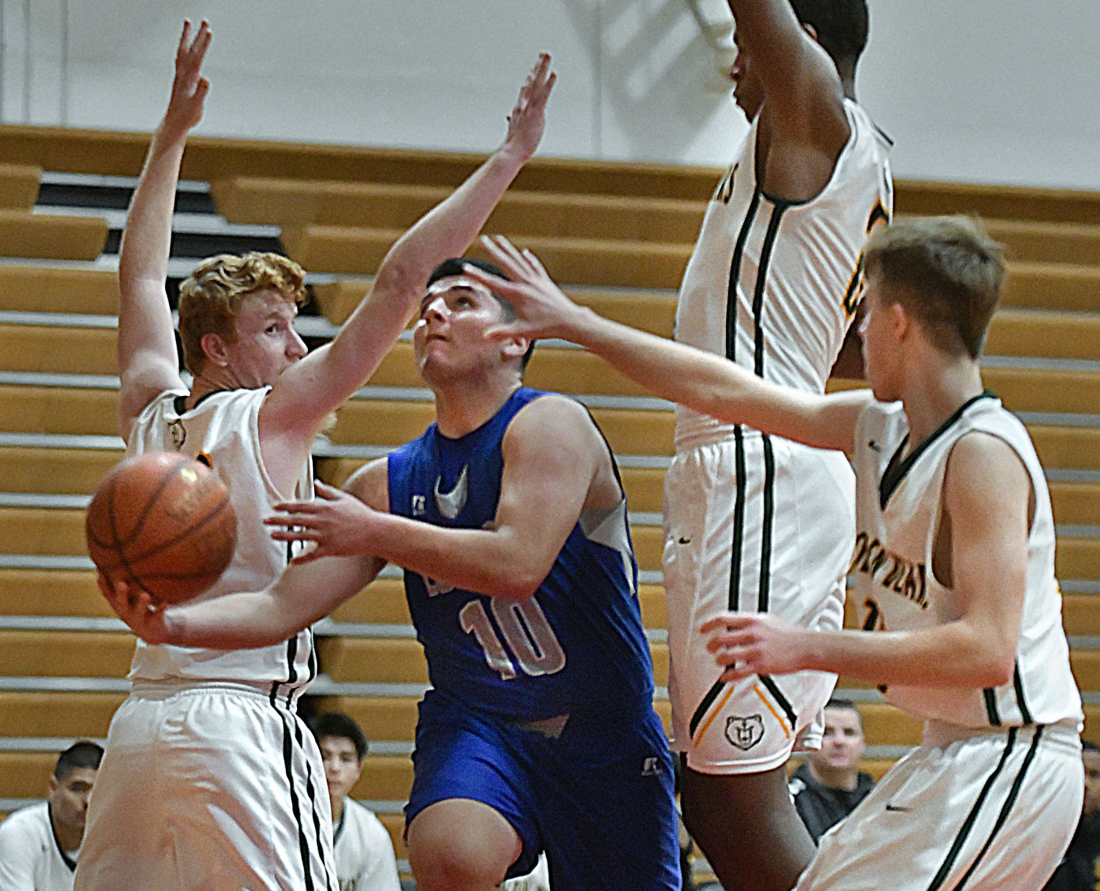 122818 SP Lompoc b basketball 06.jpg